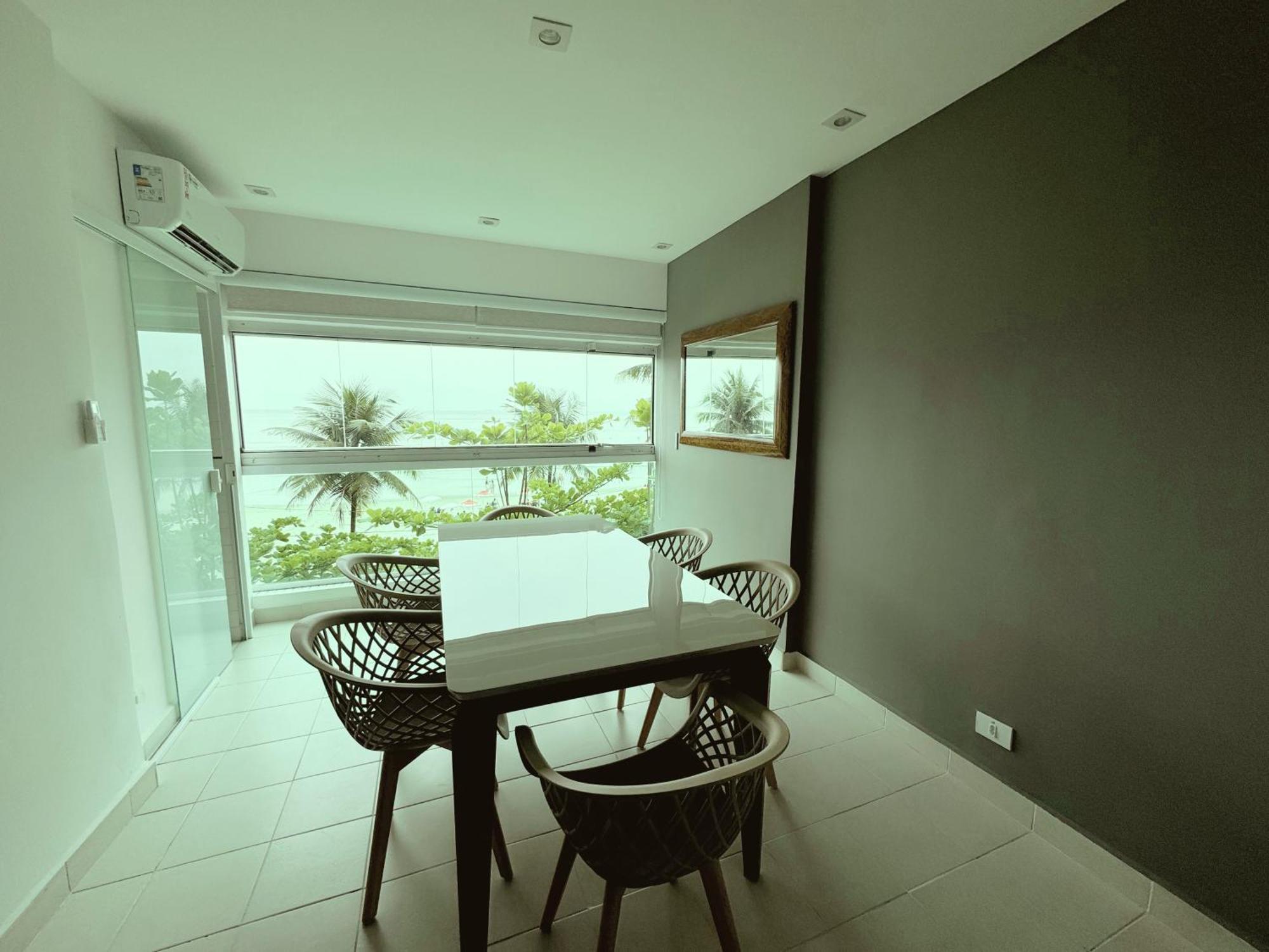 Apartamento Vista Para O Mar E Pe Na Areia Guaruja Luaran gambar